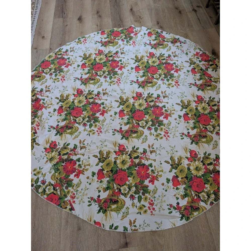 Vintage Christmas Holiday Trumpets & Holly Berry Design Round Tablecloth‎ 5ft